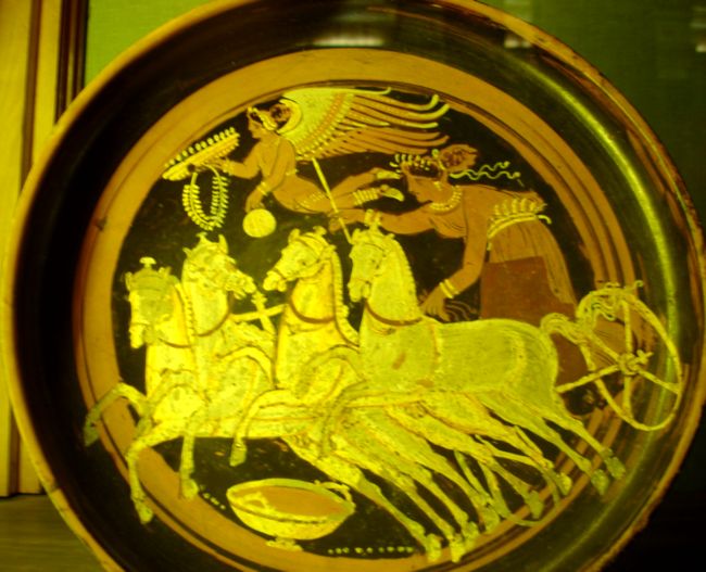 Ника. Рис. на блюде. Древний Рим.(2-3 век). Эрмитаж. Фото Лимарева В.Н. 