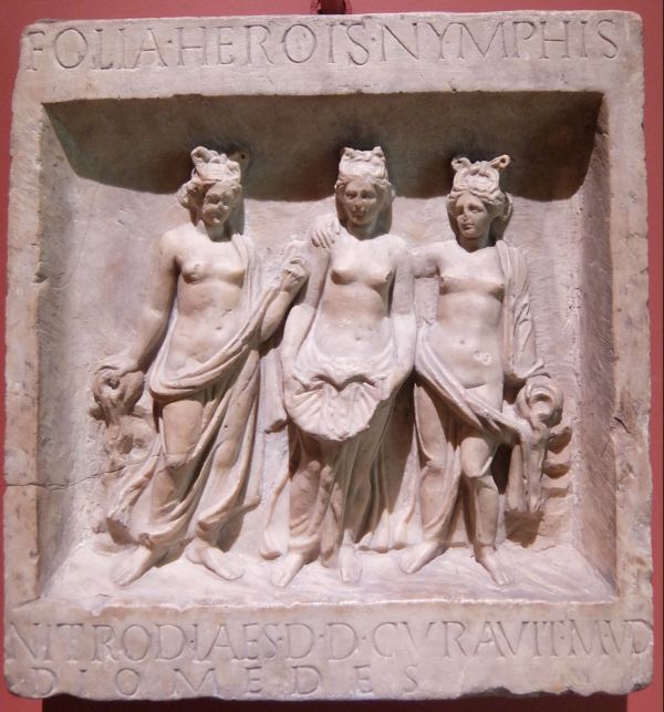Три нимфы. Римская работа 1 века н.э. Эрмитаж. (Фото Лимарева В.Н.)